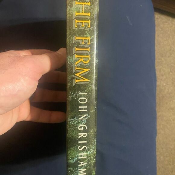 First edition vintage The Firm hardback book - Picture 3 of 4